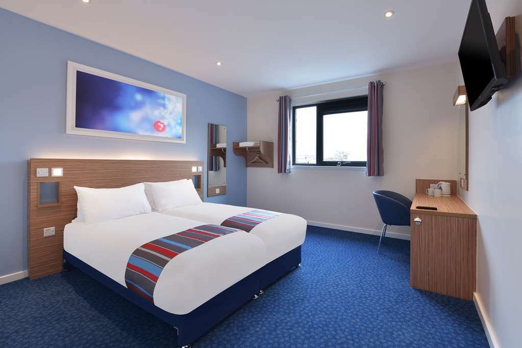 Travelodge Bournemouth Cooper Dean 客房 照片