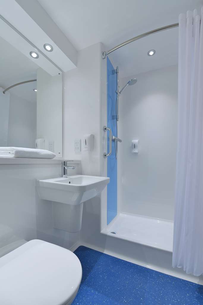 Travelodge Bournemouth Cooper Dean 客房 照片