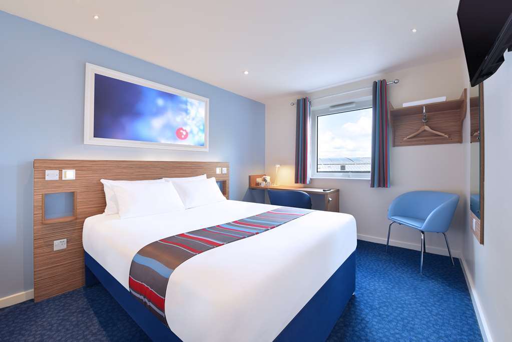 Travelodge Bournemouth Cooper Dean 客房 照片