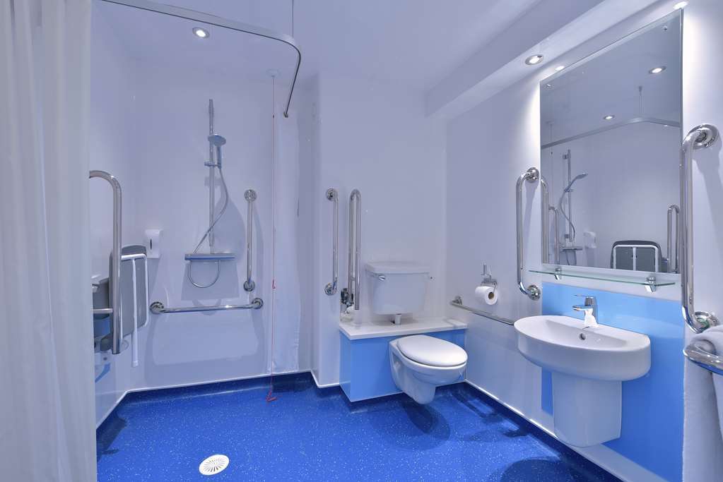 Travelodge Bournemouth Cooper Dean 客房 照片